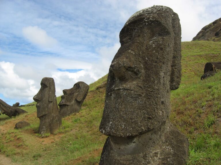 Moai en Rano Raraku